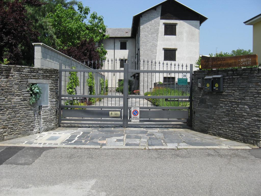 La Bottega Del Falegname Vanzaghello Exterior photo